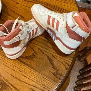 Forum 84 HI white/off white/magic earth